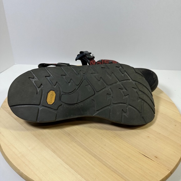 Chaco Z/2 Men\'s Hiking Sport Sandals Toe Loop Size 10 Gray Red Swirl main image 5